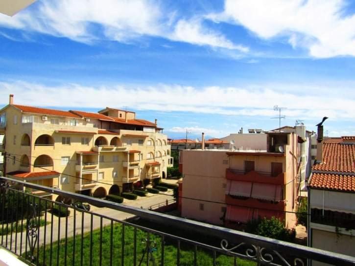Akrata V Apartment Ngoại thất bức ảnh