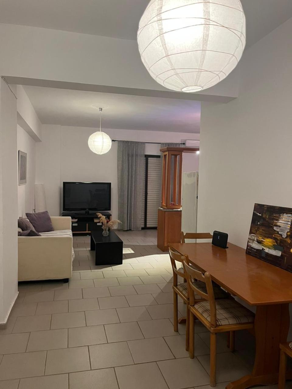 Akrata V Apartment Ngoại thất bức ảnh