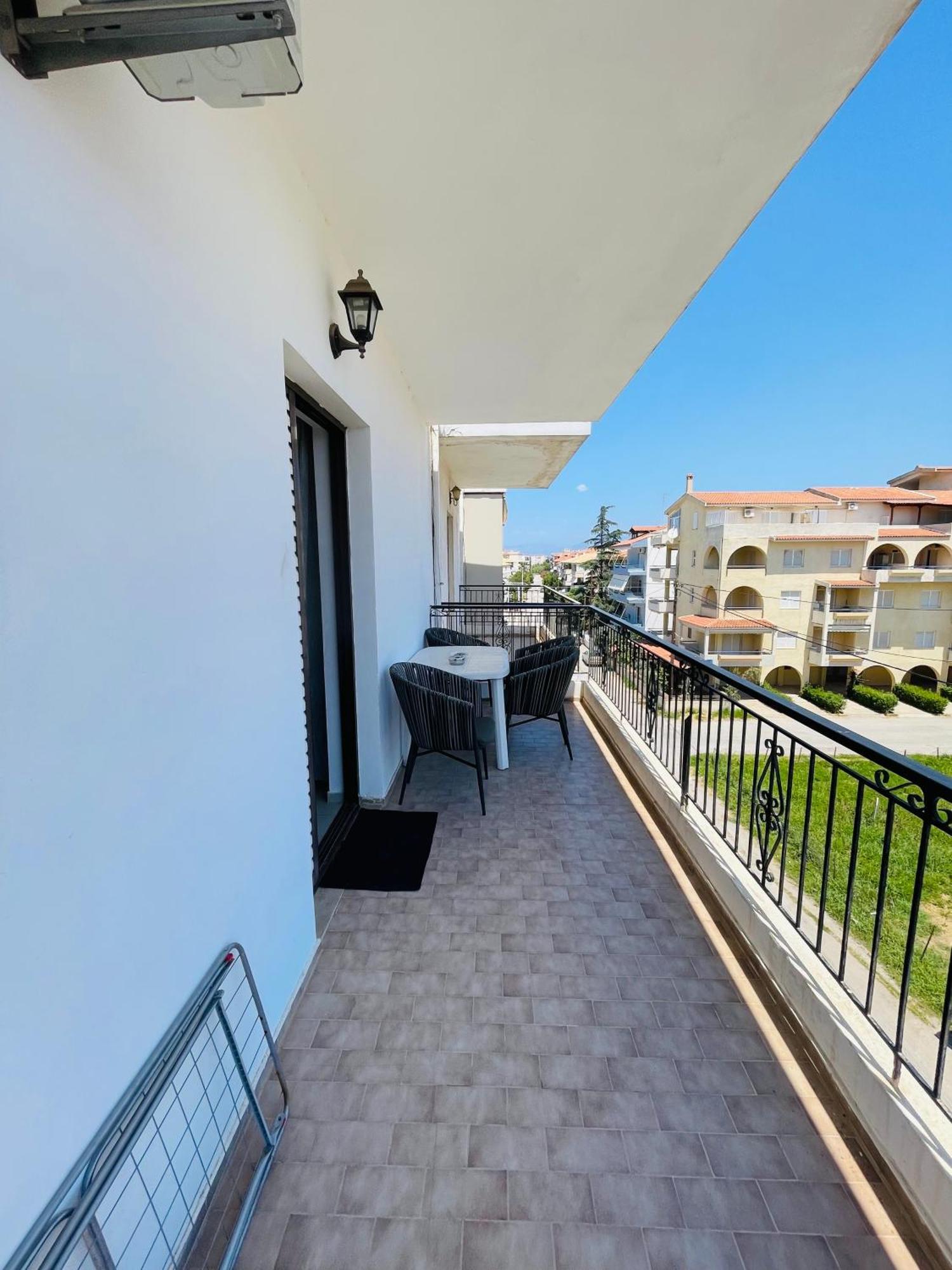 Akrata V Apartment Ngoại thất bức ảnh